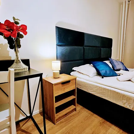 Apartment Live-inn Hotel-style 5 Apartments, 20 Mins To Centre, Gym, Reception, Free Parking, Lift, Roof Terrace & Game