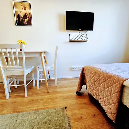 Terrace-view For Business & Leisure, Free Parking & Gym, Near Metro & Aqua Sport Centre *