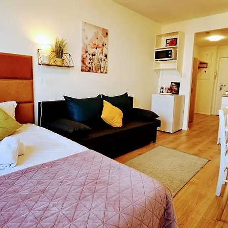 Appartement Terrace-view For Business & Leisure, Free Parking & Gym, Near Metro & Aqua Sport Centre