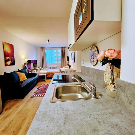 Terrace-view For Business & Leisure, Free Parking & Gym, Near Metro & Aqua Sport Centre Apartmán *