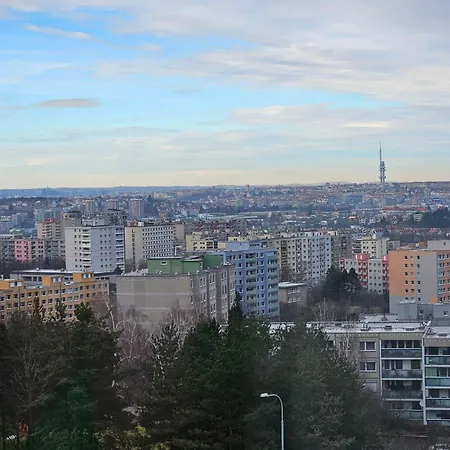 Apartmán Terrace-view For Business & Leisure, Free Parking & Gym, Near Metro & Aqua Sport Centre *